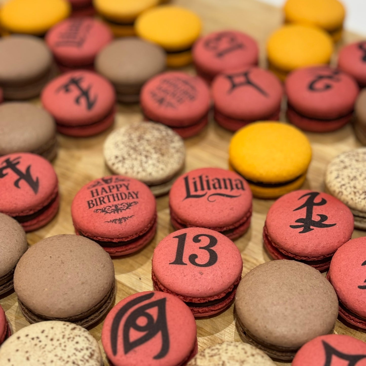 Personalised Macarons - BOX of 4